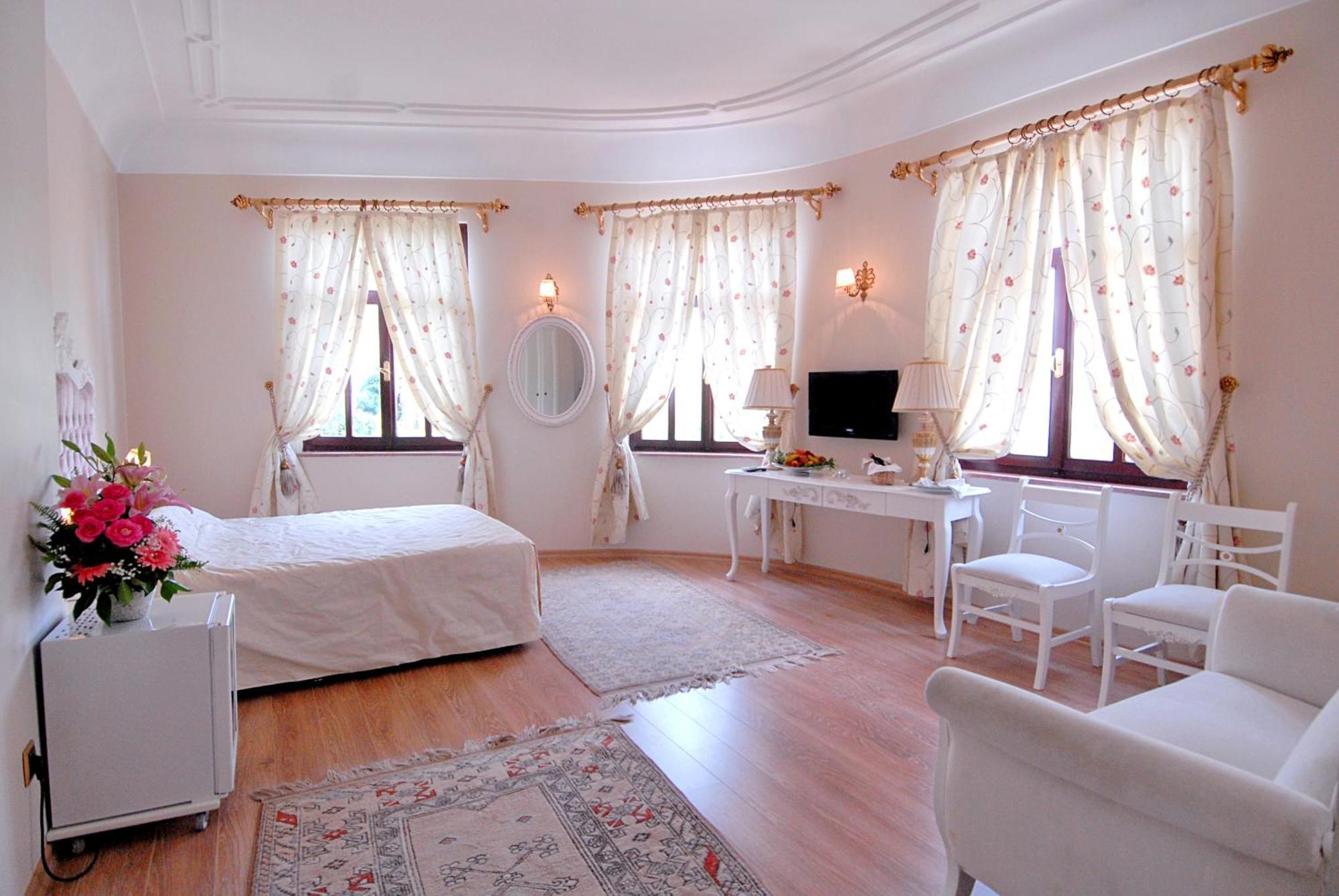Suite Balcony,1177505701:JPEG