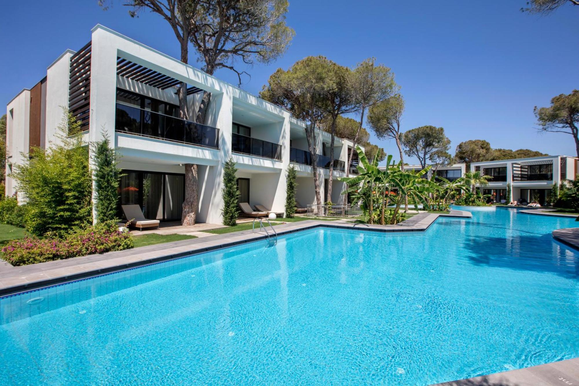 Grand Villa mit Zugang zum Pool